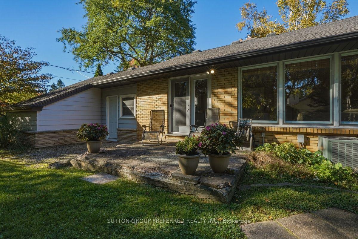 Photo 38 of 465 Glen Crescent, London, North P — HOMEH