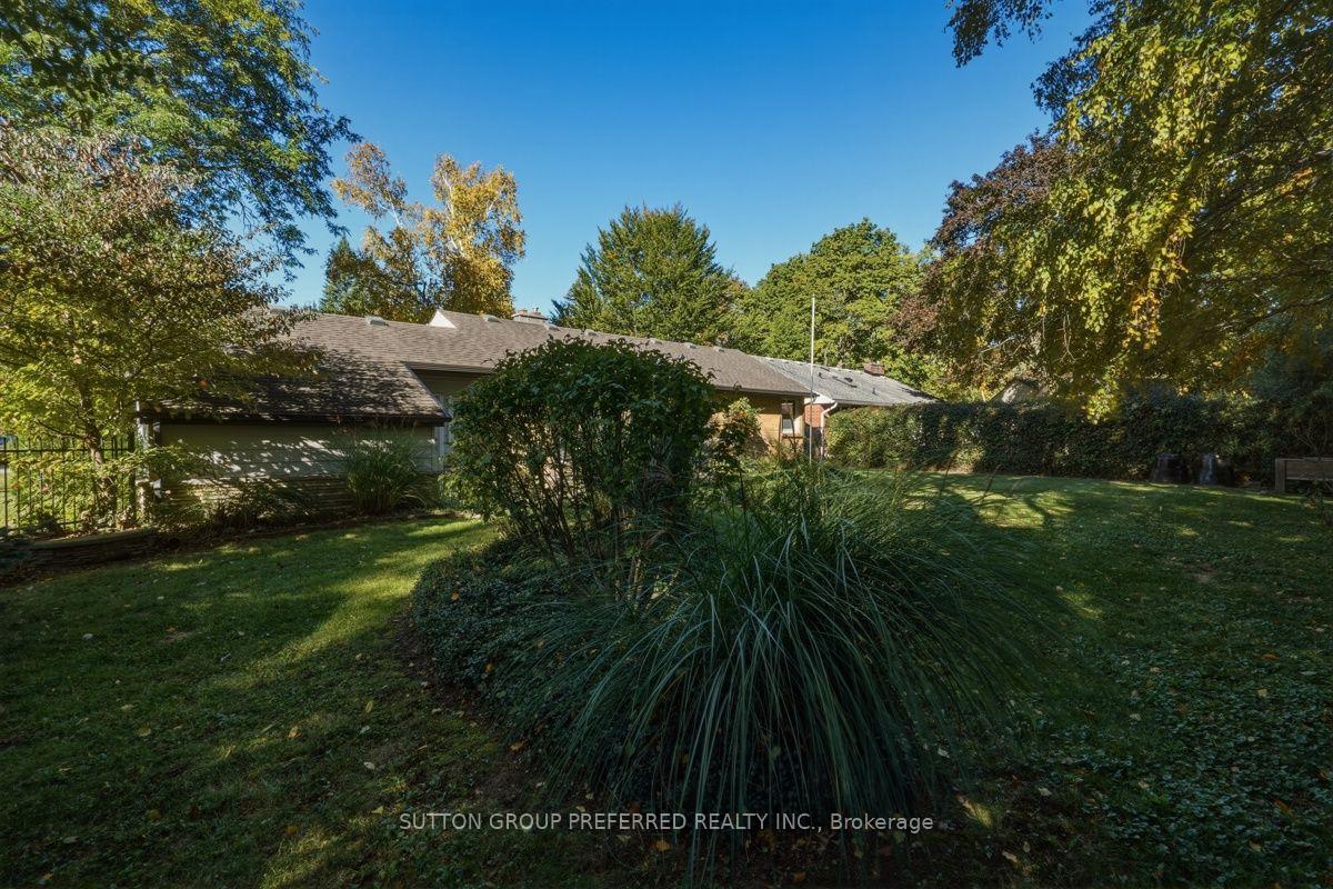 Photo 40 of 465 Glen Crescent, London, North P — HOMEH
