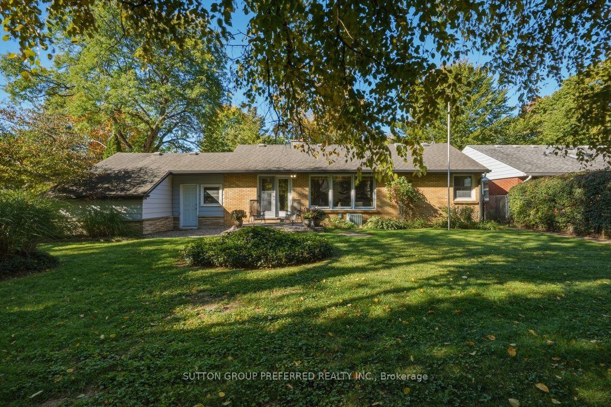 Photo 41 of 465 Glen Crescent, London, North P — HOMEH