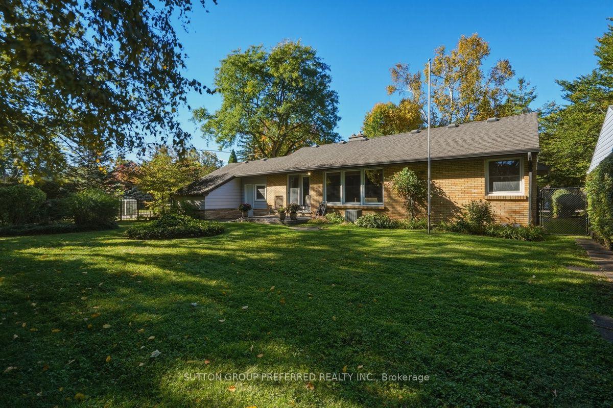 Photo 42 of 465 Glen Crescent, London, North P — HOMEH