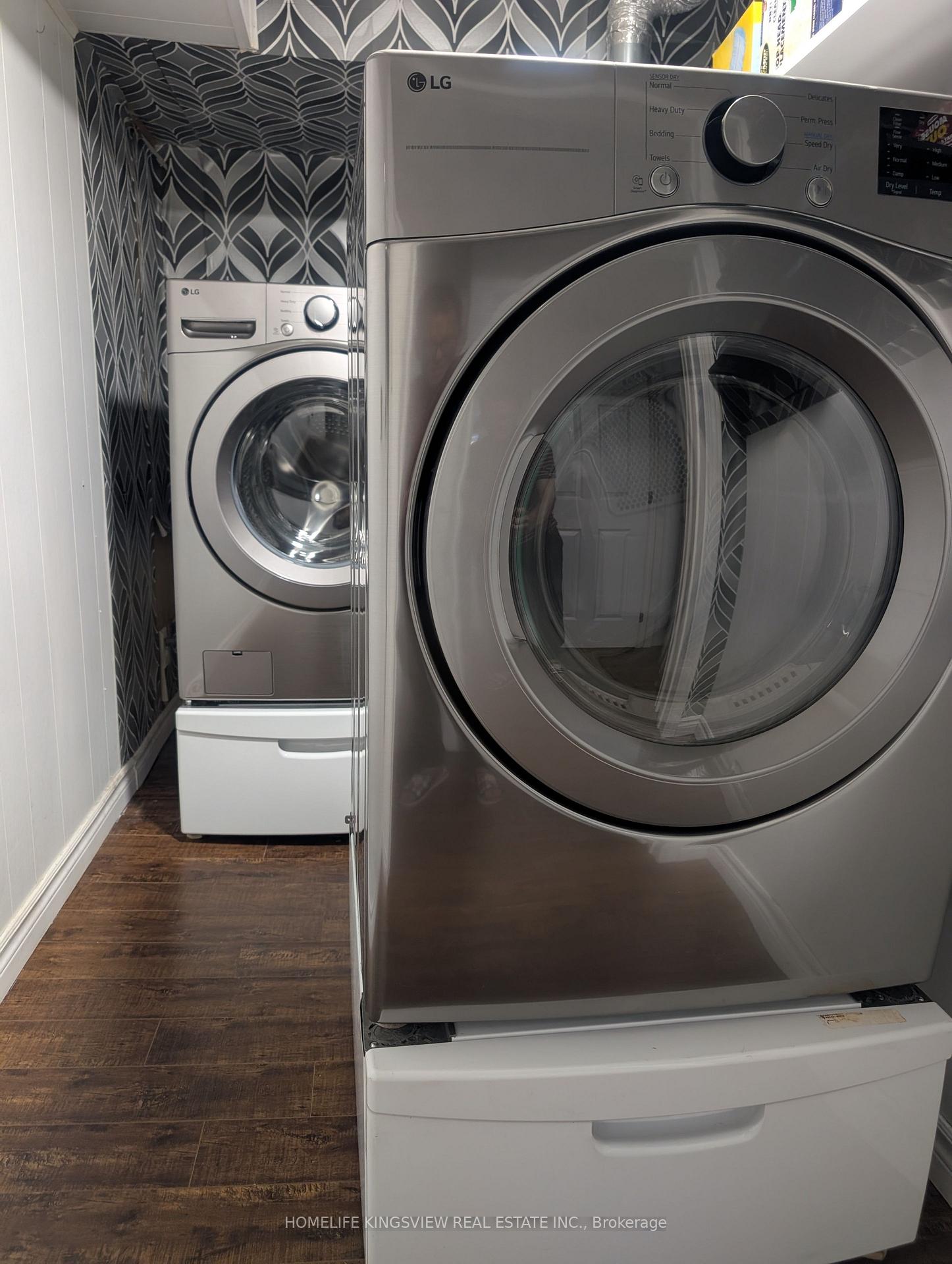Photo 6 of Unit Lower level, 3622 Birchmeadow Crescent, Mississauga, Applewood — HOMEH