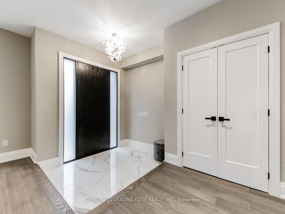 Photo 4 of 19 Donalda Crescent, Scarborough, Agincourt South-Malvern West — HOMEH