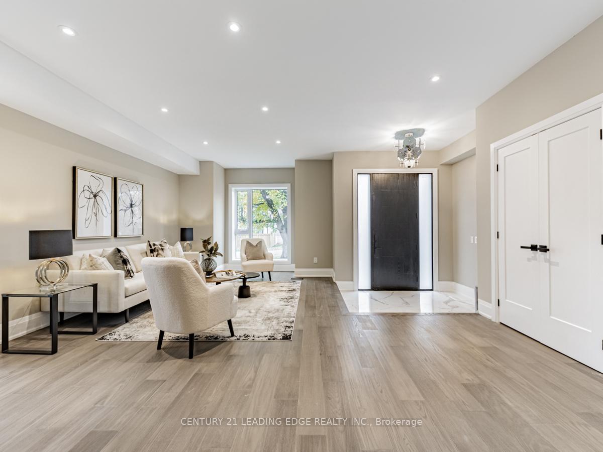 Photo 5 of 19 Donalda Crescent, Scarborough, Agincourt South-Malvern West — HOMEH