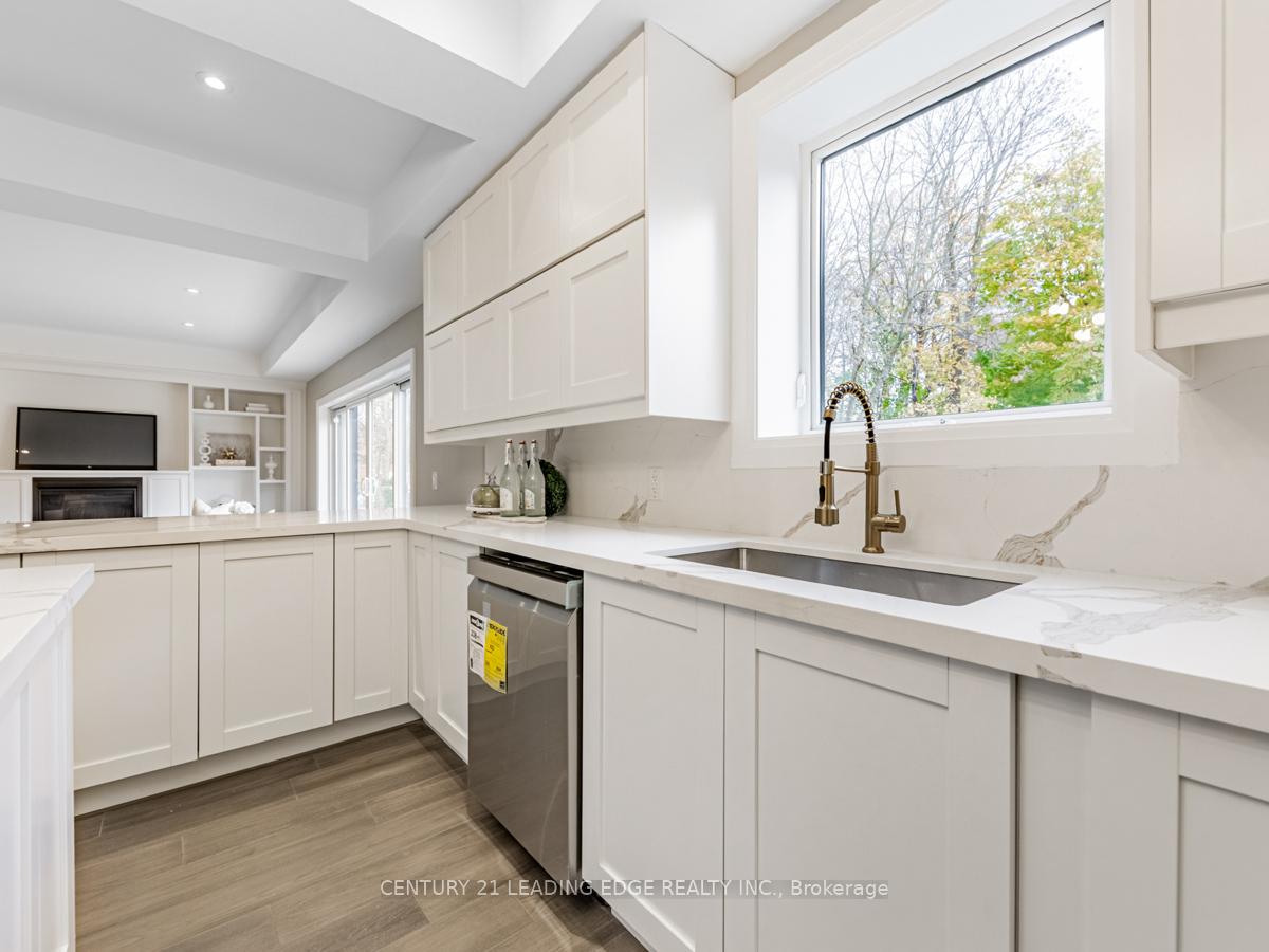 Photo 13 of 19 Donalda Crescent, Scarborough, Agincourt South-Malvern West — HOMEH