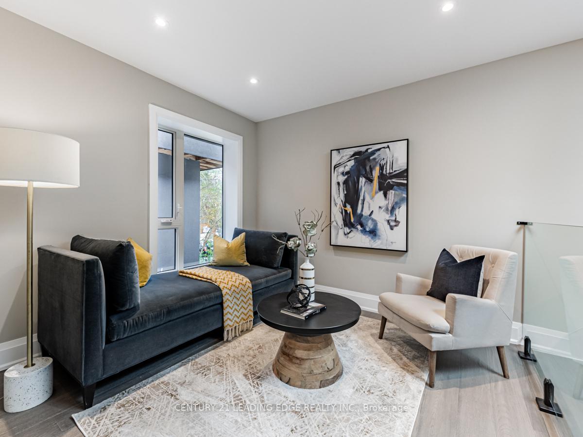 Photo 17 of 19 Donalda Crescent, Scarborough, Agincourt South-Malvern West — HOMEH
