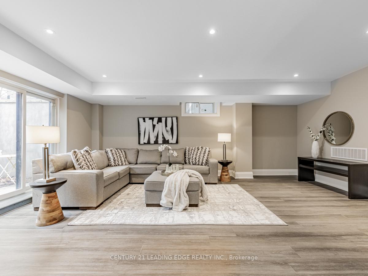 Photo 29 of 19 Donalda Crescent, Scarborough, Agincourt South-Malvern West — HOMEH