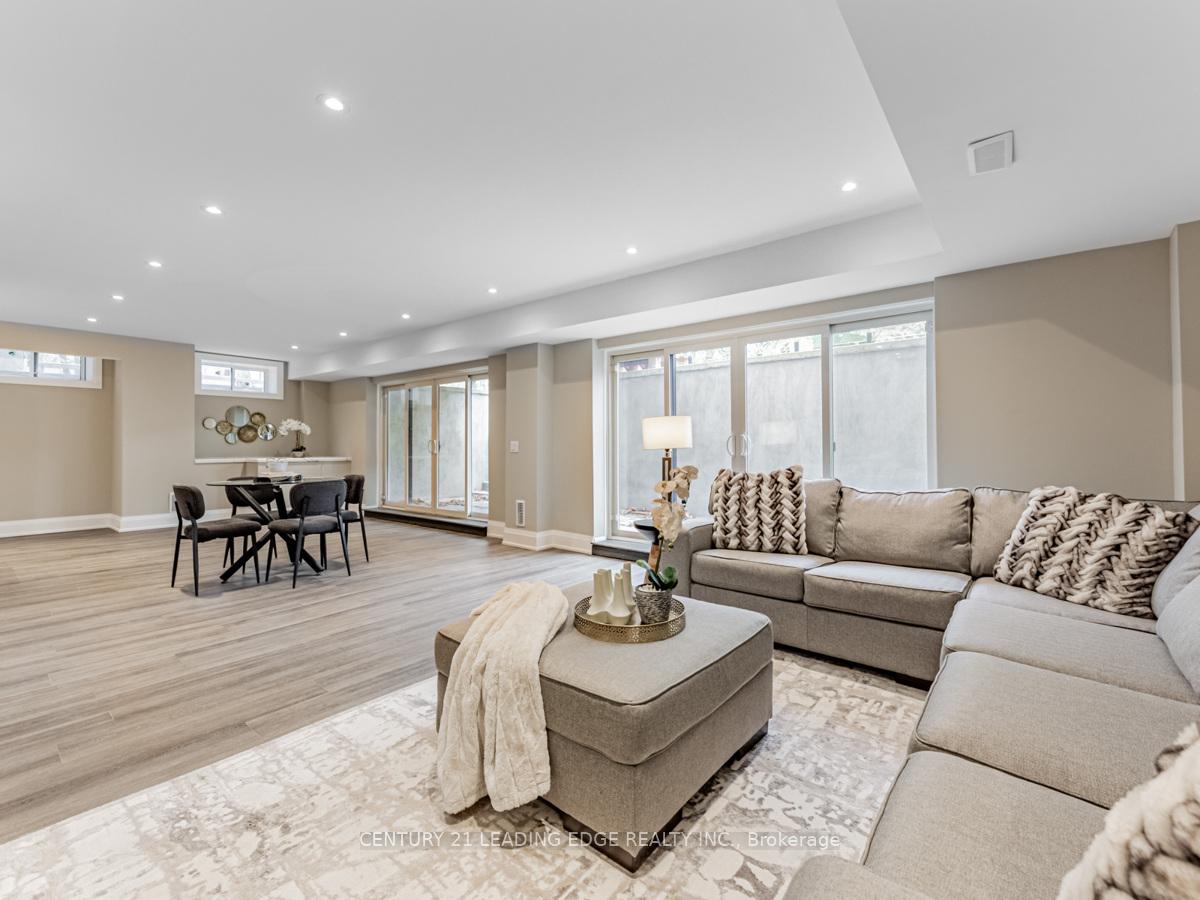 Photo 30 of 19 Donalda Crescent, Scarborough, Agincourt South-Malvern West — HOMEH