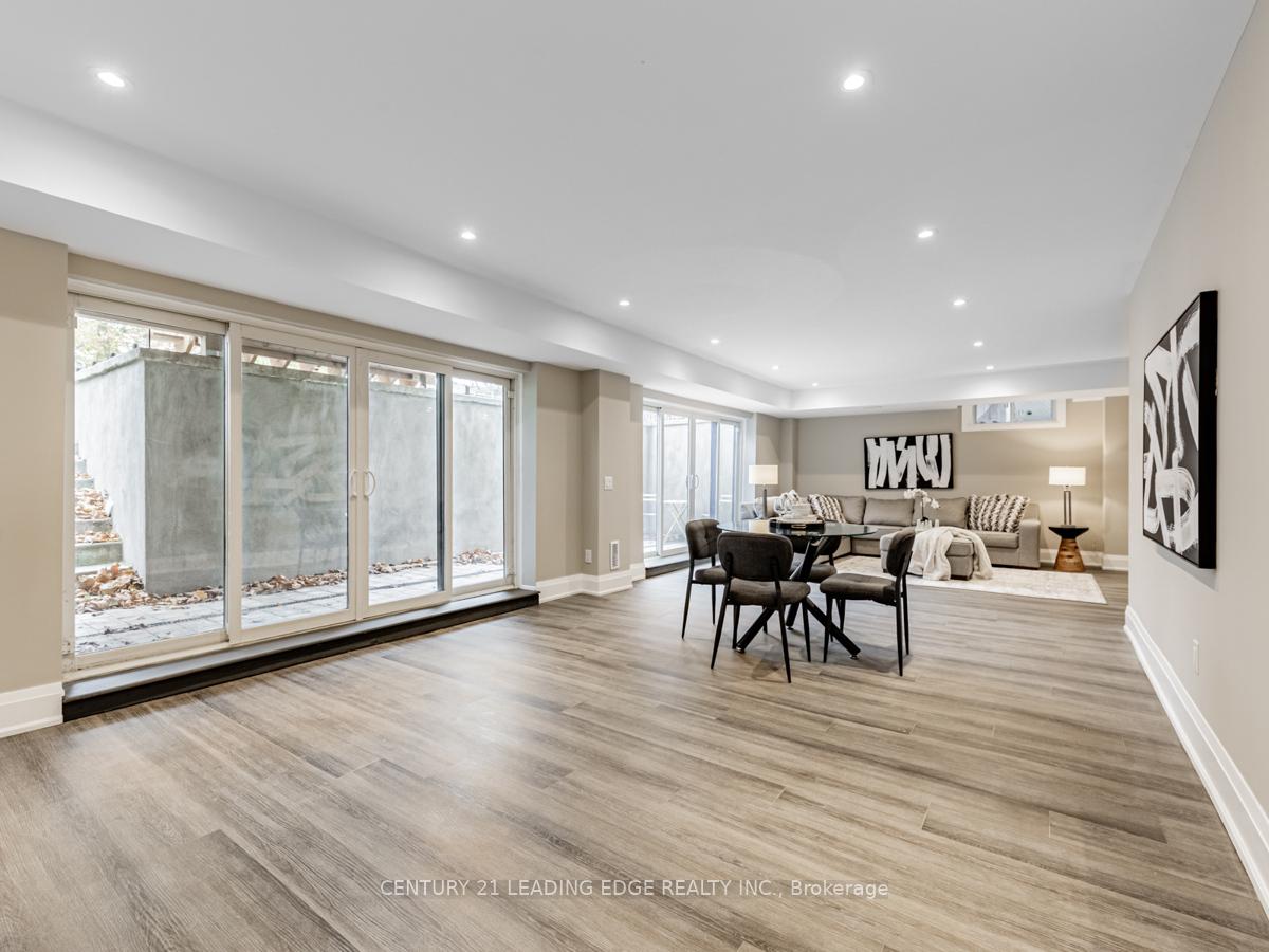 Photo 32 of 19 Donalda Crescent, Scarborough, Agincourt South-Malvern West — HOMEH