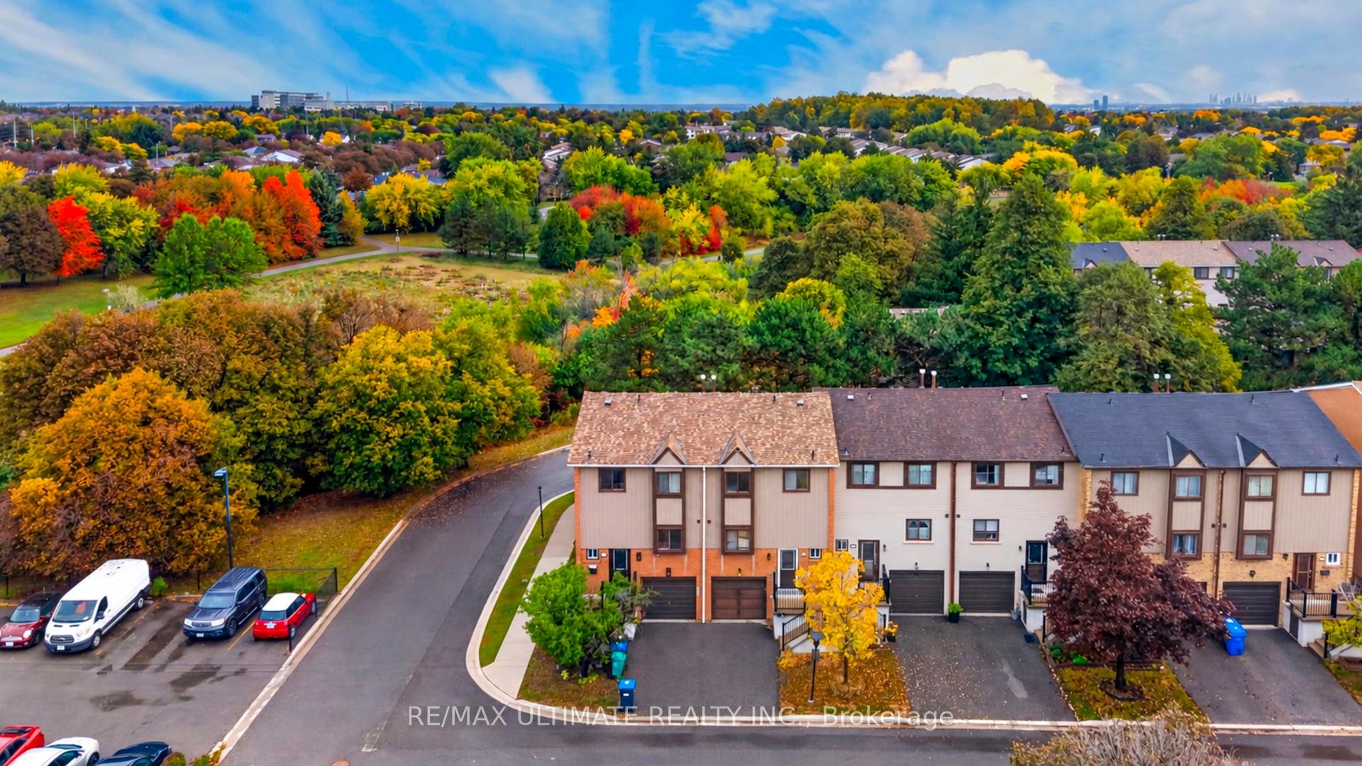 Photo 5 of Unit 47, 122 Moregate Crescent, Brampton, Central Park — HOMEH