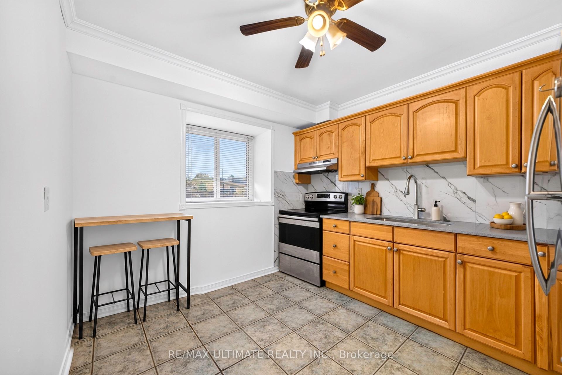 Photo 10 of Unit 47, 122 Moregate Crescent, Brampton, Central Park — HOMEH