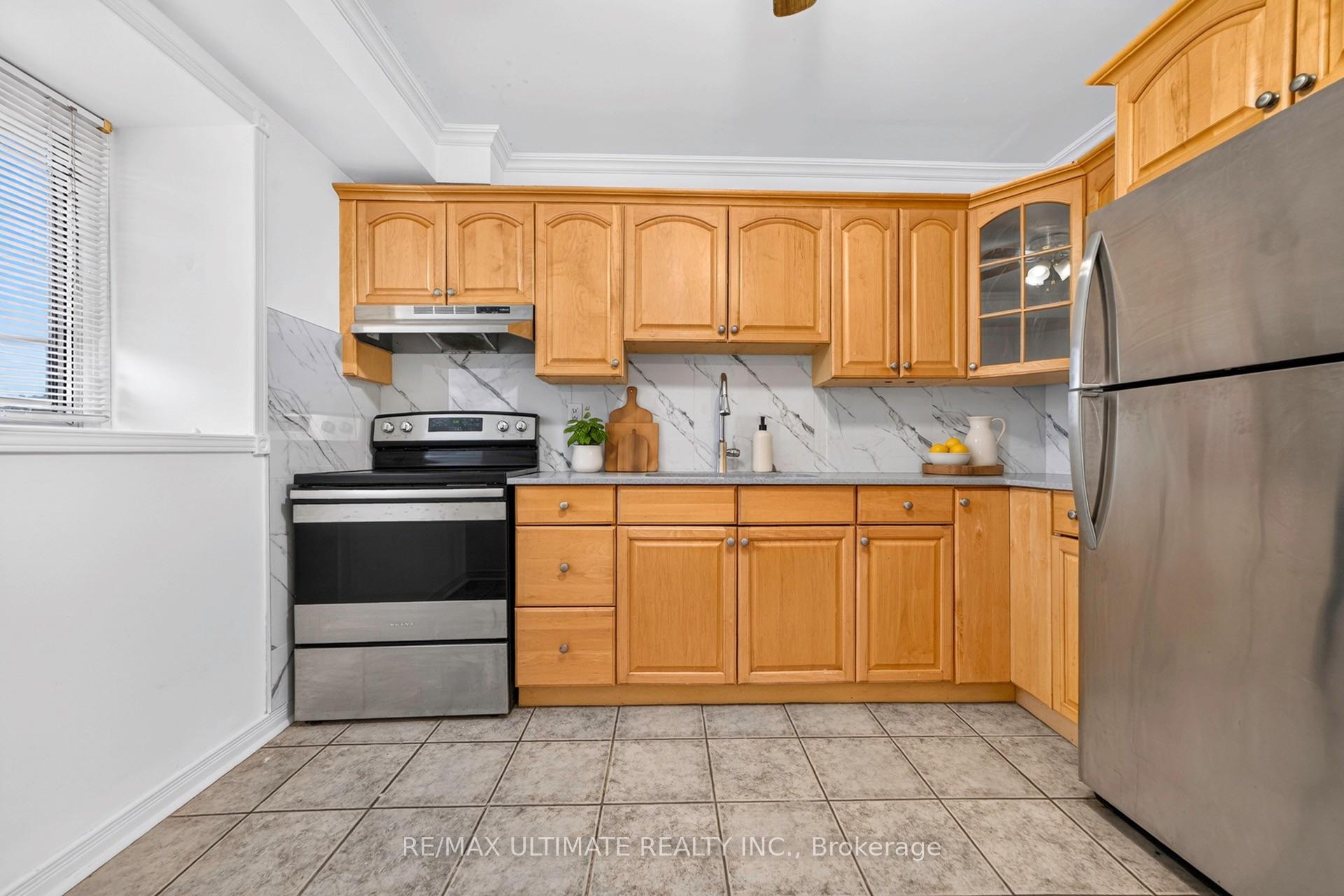 Photo 12 of Unit 47, 122 Moregate Crescent, Brampton, Central Park — HOMEH
