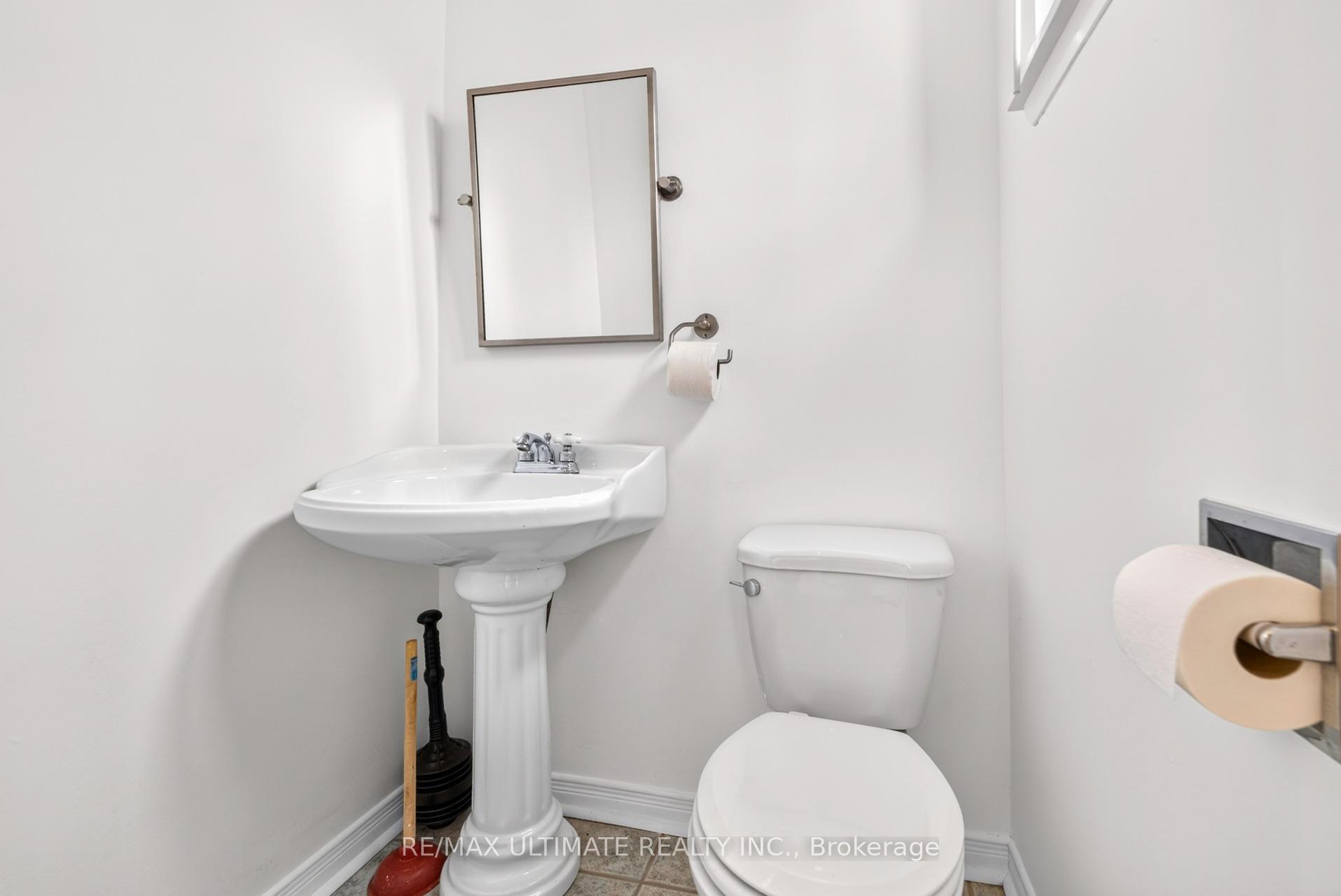 Photo 19 of Unit 47, 122 Moregate Crescent, Brampton, Central Park — HOMEH