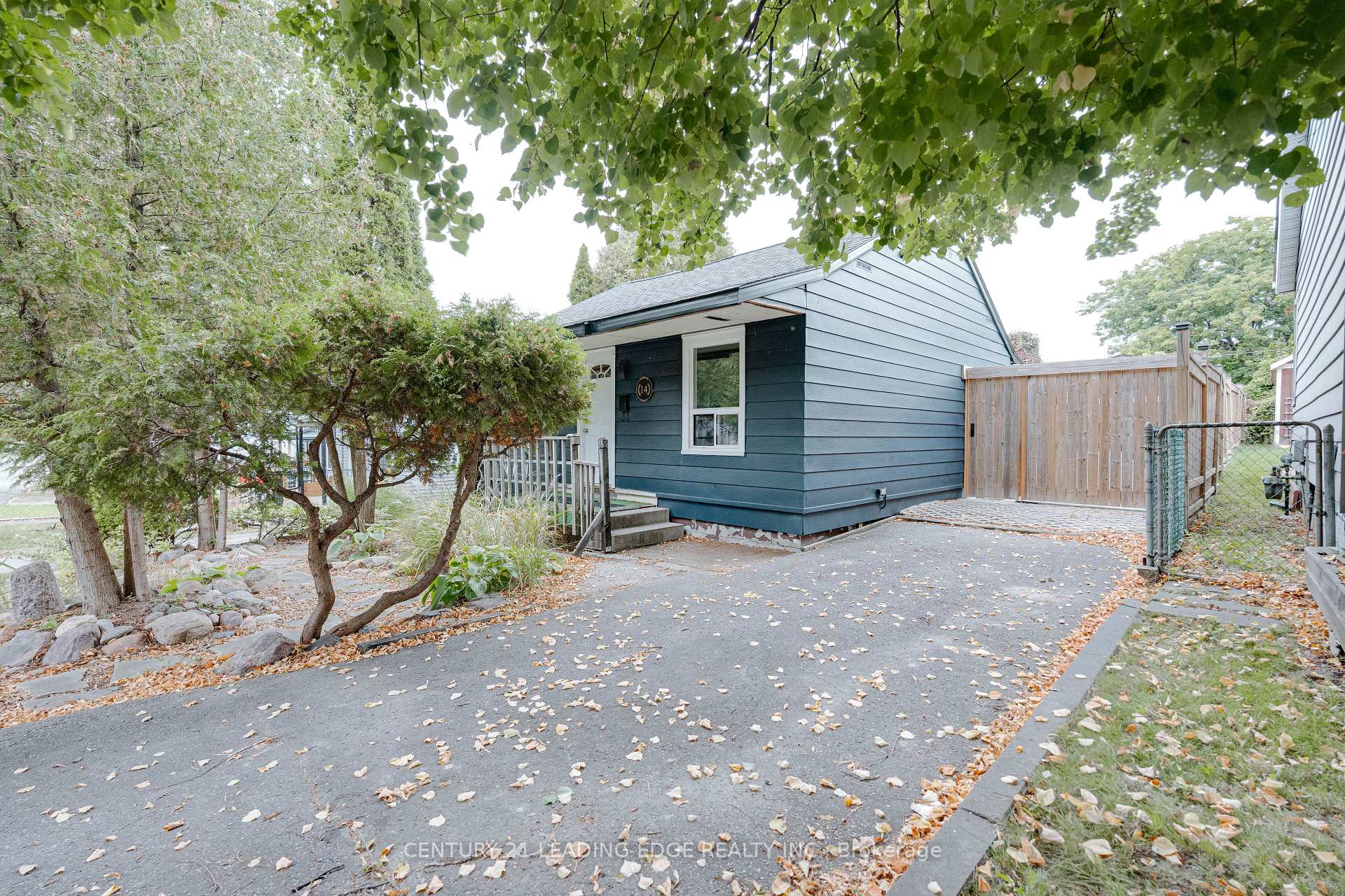 Photo 2 of 14 George Street, Ajax, Central — HOMEH