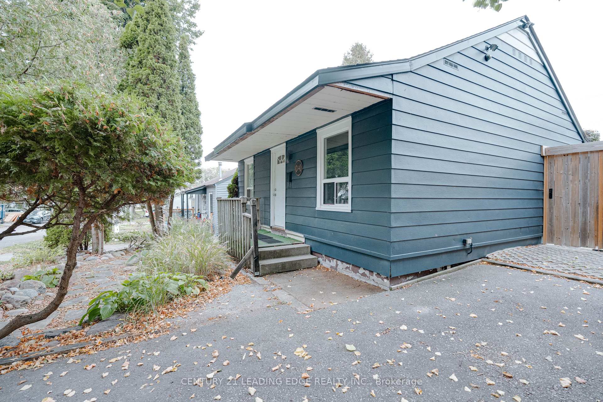 Photo 3 of 14 George Street, Ajax, Central — HOMEH