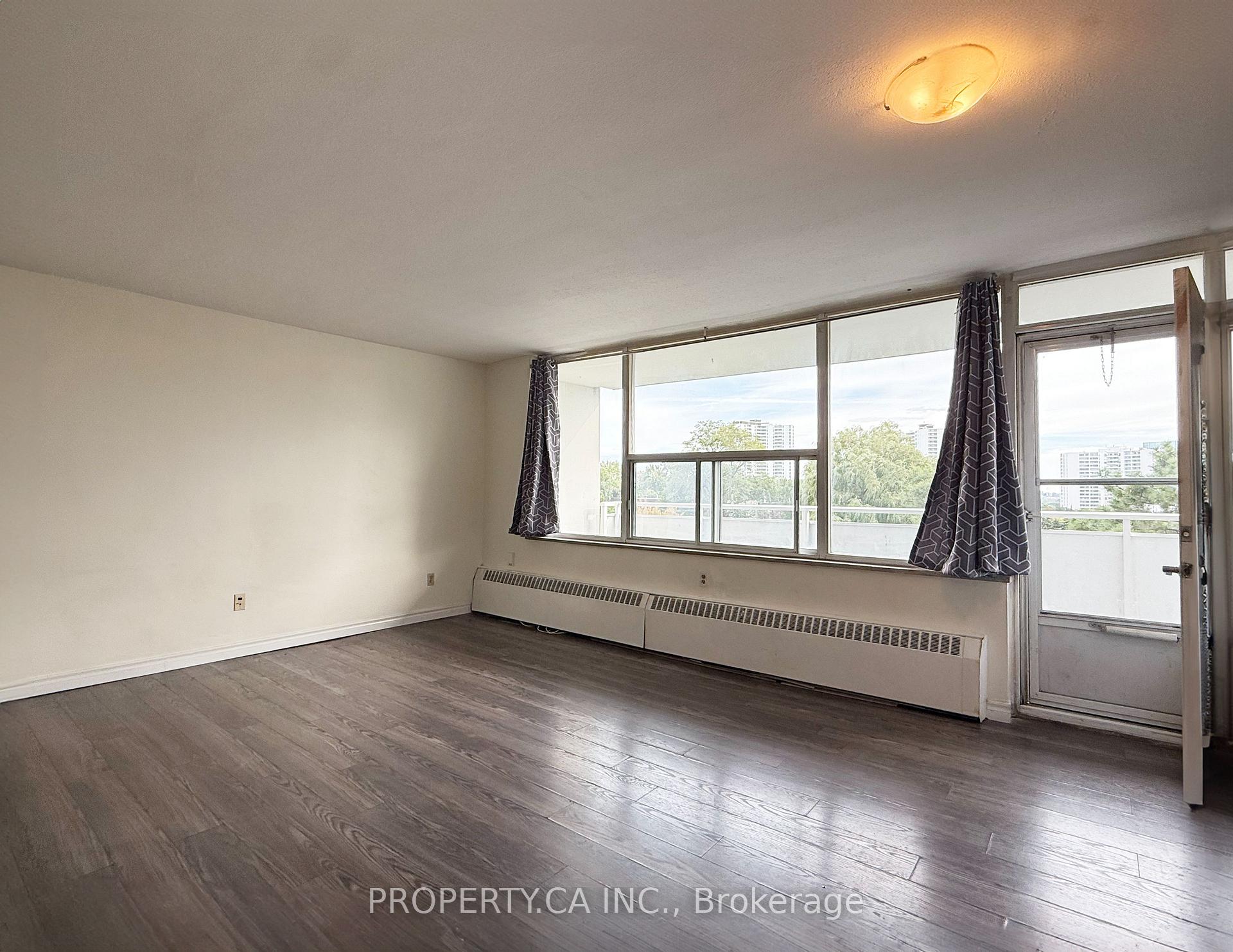 Photo 3 of Unit 411, 10 Parkway Forest Drive, North York, Henry Farm — HOMEH