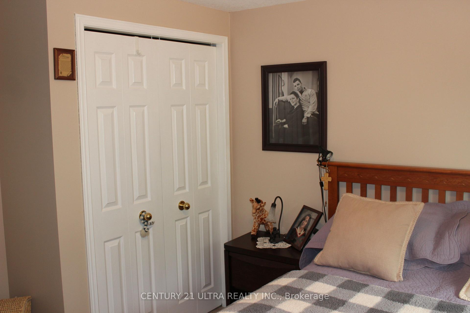 Photo 4 of 373 Brembel Crescent, Kitchener, Grand River North — HOMEH