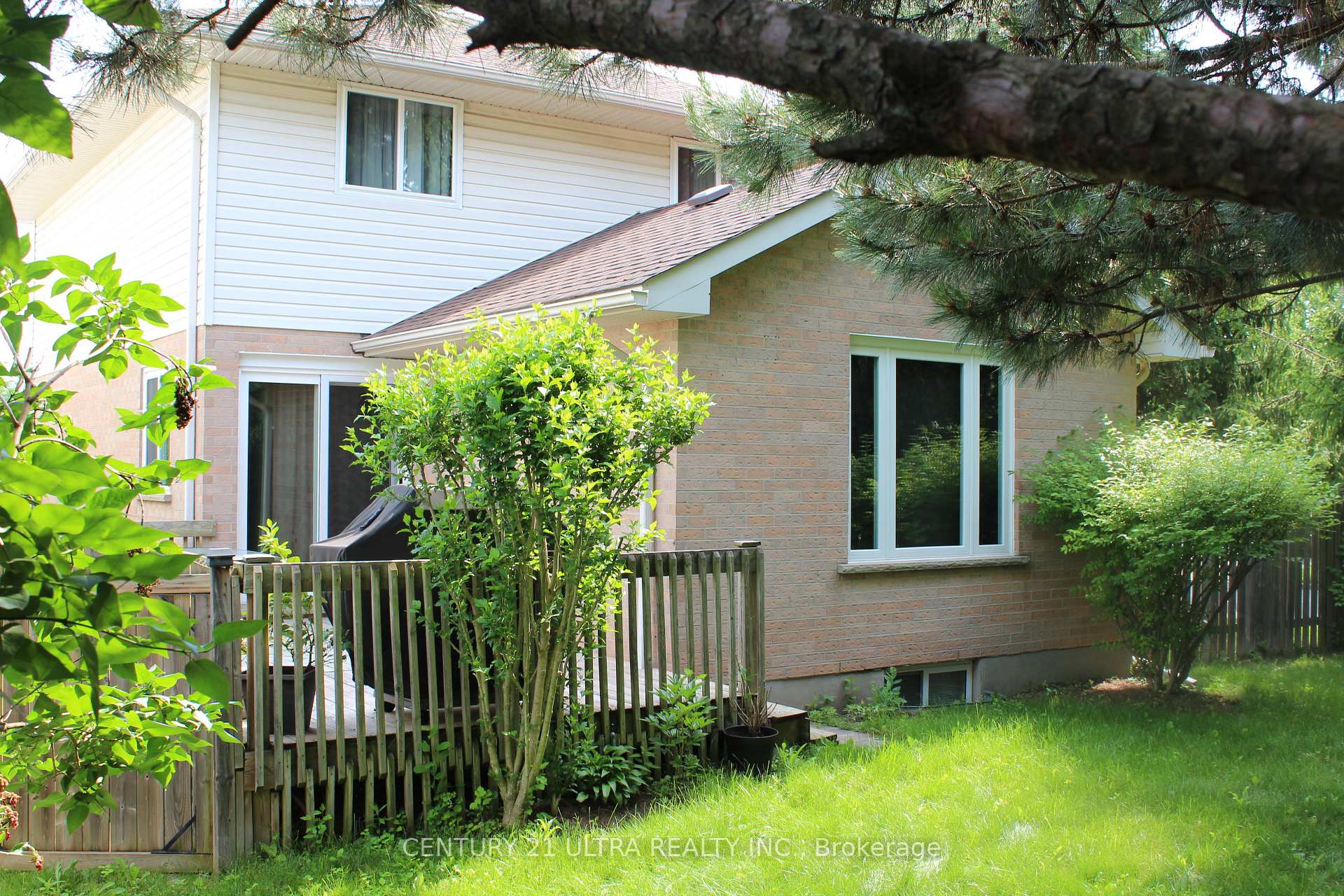 Photo 5 of 373 Brembel Crescent, Kitchener, Grand River North — HOMEH