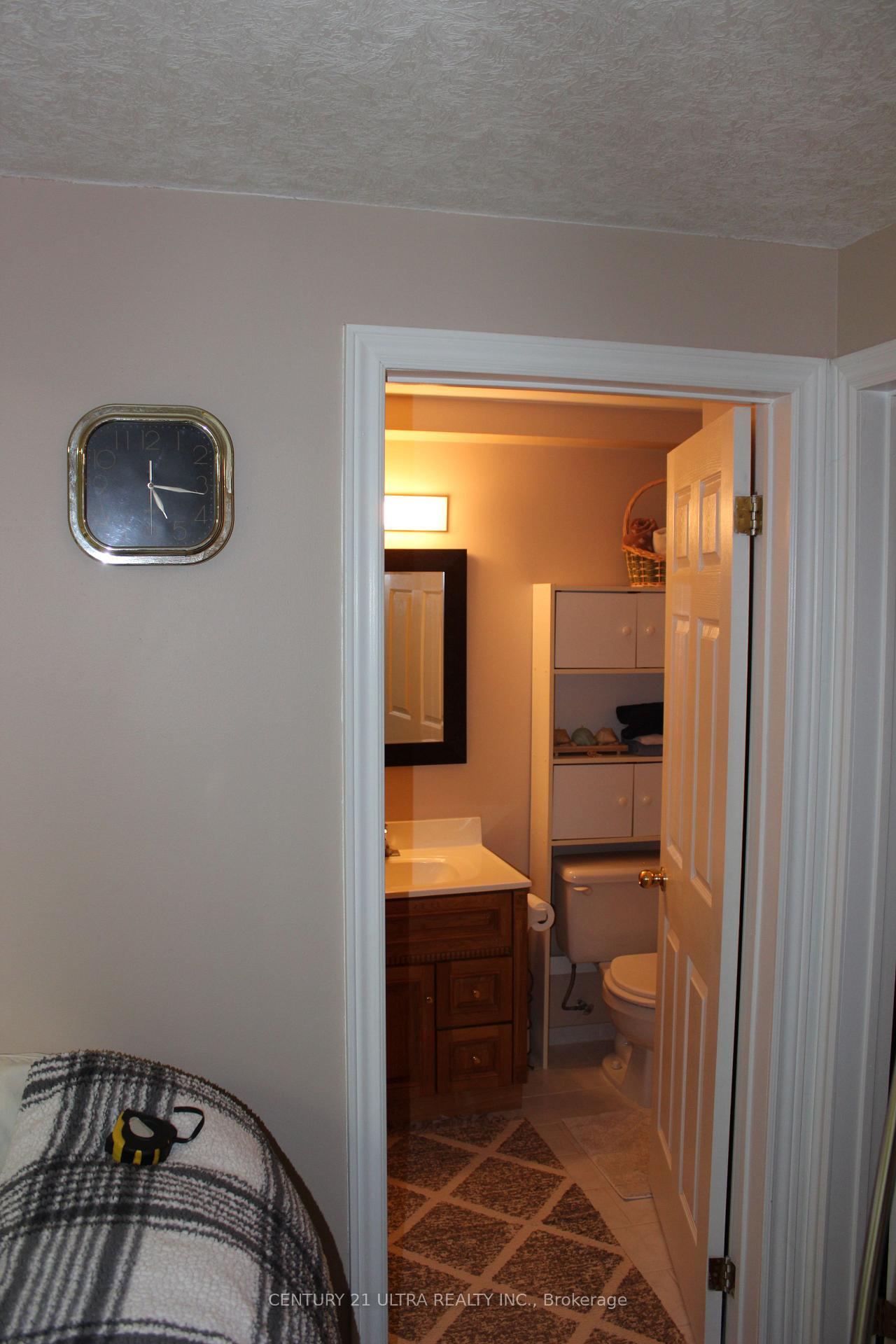 Photo 15 of 373 Brembel Crescent, Kitchener, Grand River North — HOMEH