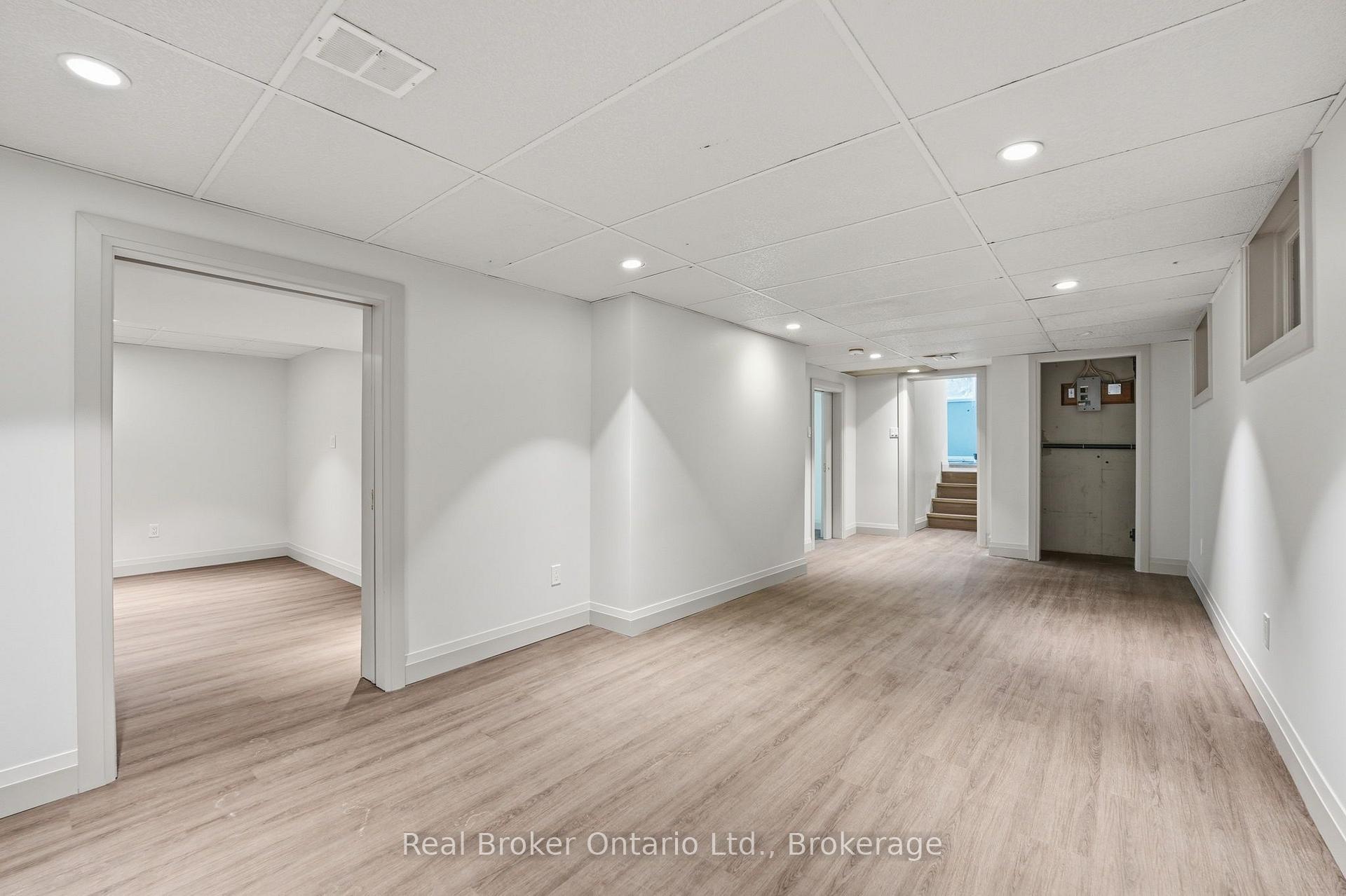 Photo 35 of 571 Leonard Court, Burlington, LaSalle — HOMEH