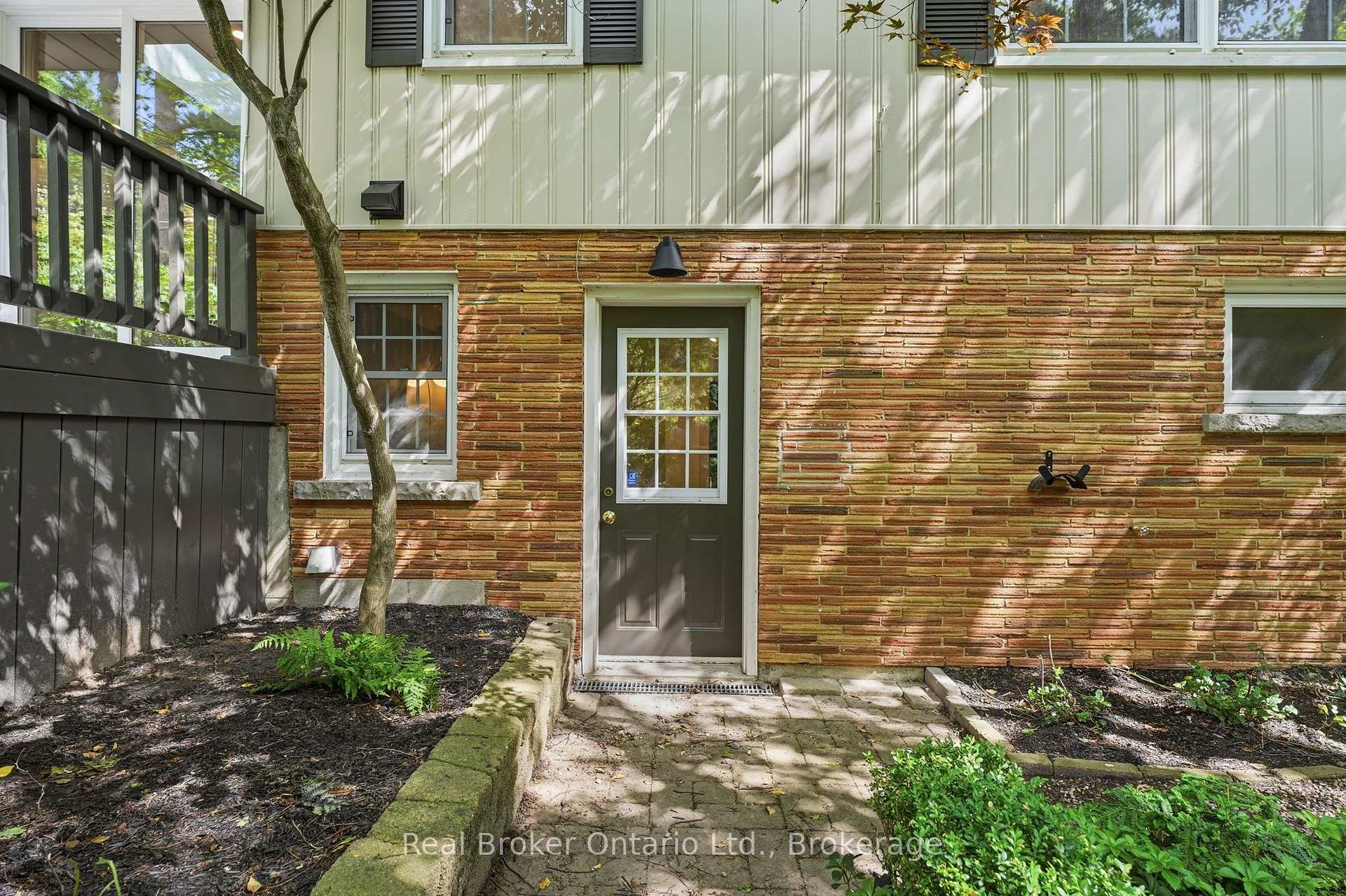 Photo 44 of 571 Leonard Court, Burlington, LaSalle — HOMEH