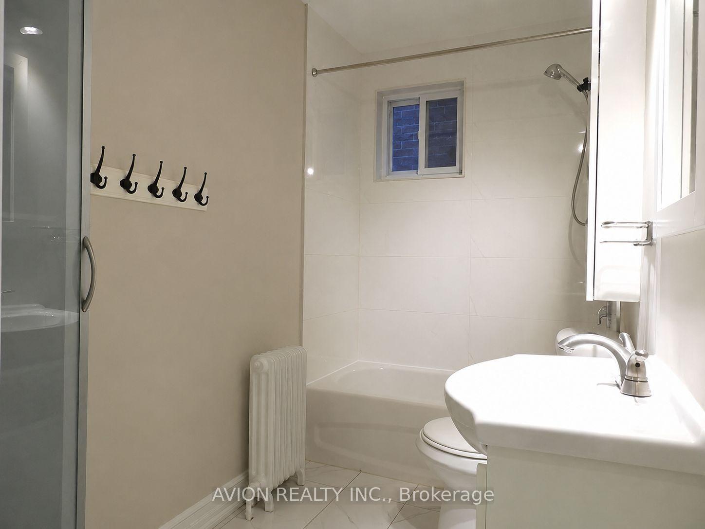 Photo 7 of Unit 2, 42 Emerald Crescent, Etobicoke, New Toronto — HOMEH