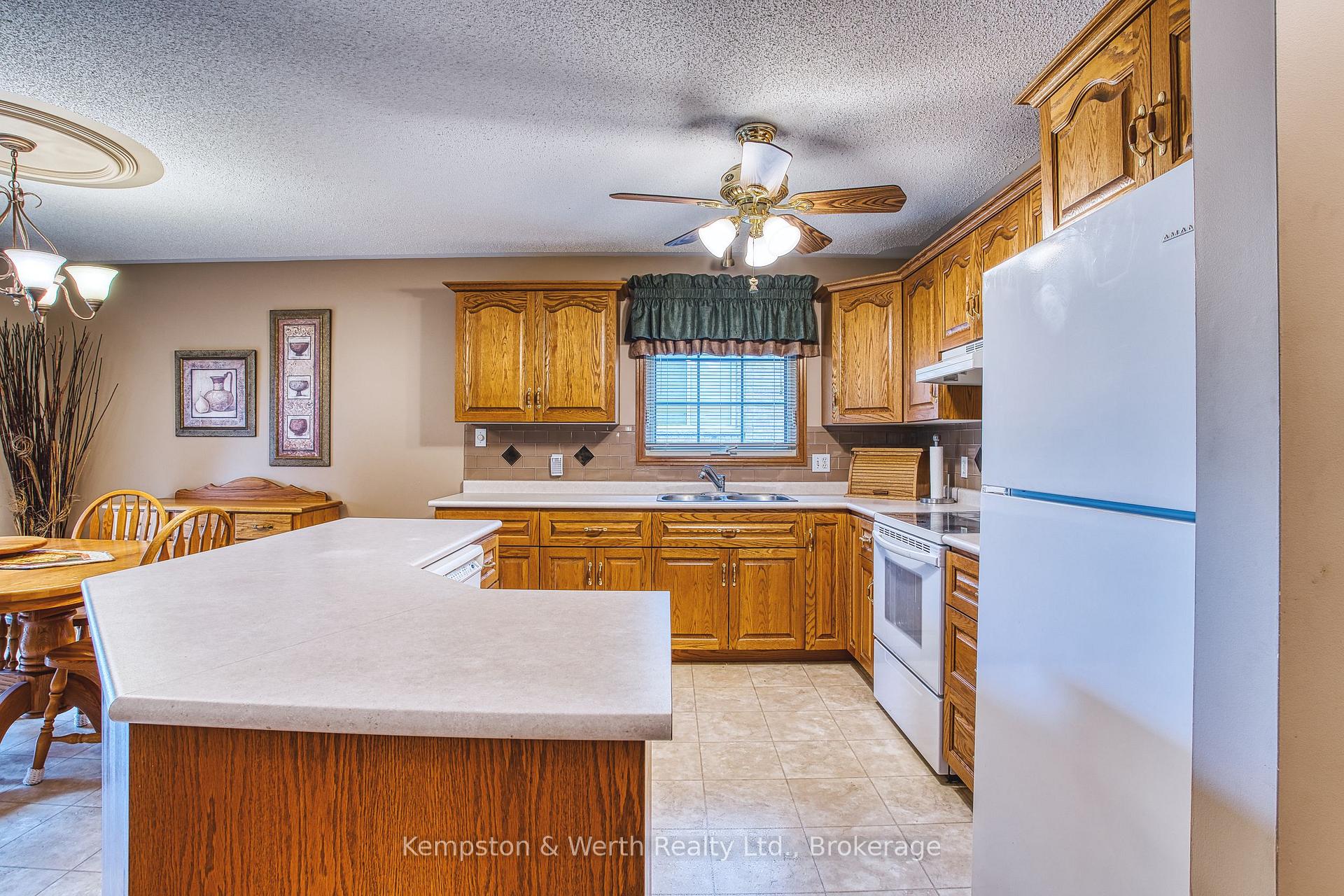 Photo 8 of 755 Wallace Avenue S, North Perth, Listowel — HOMEH