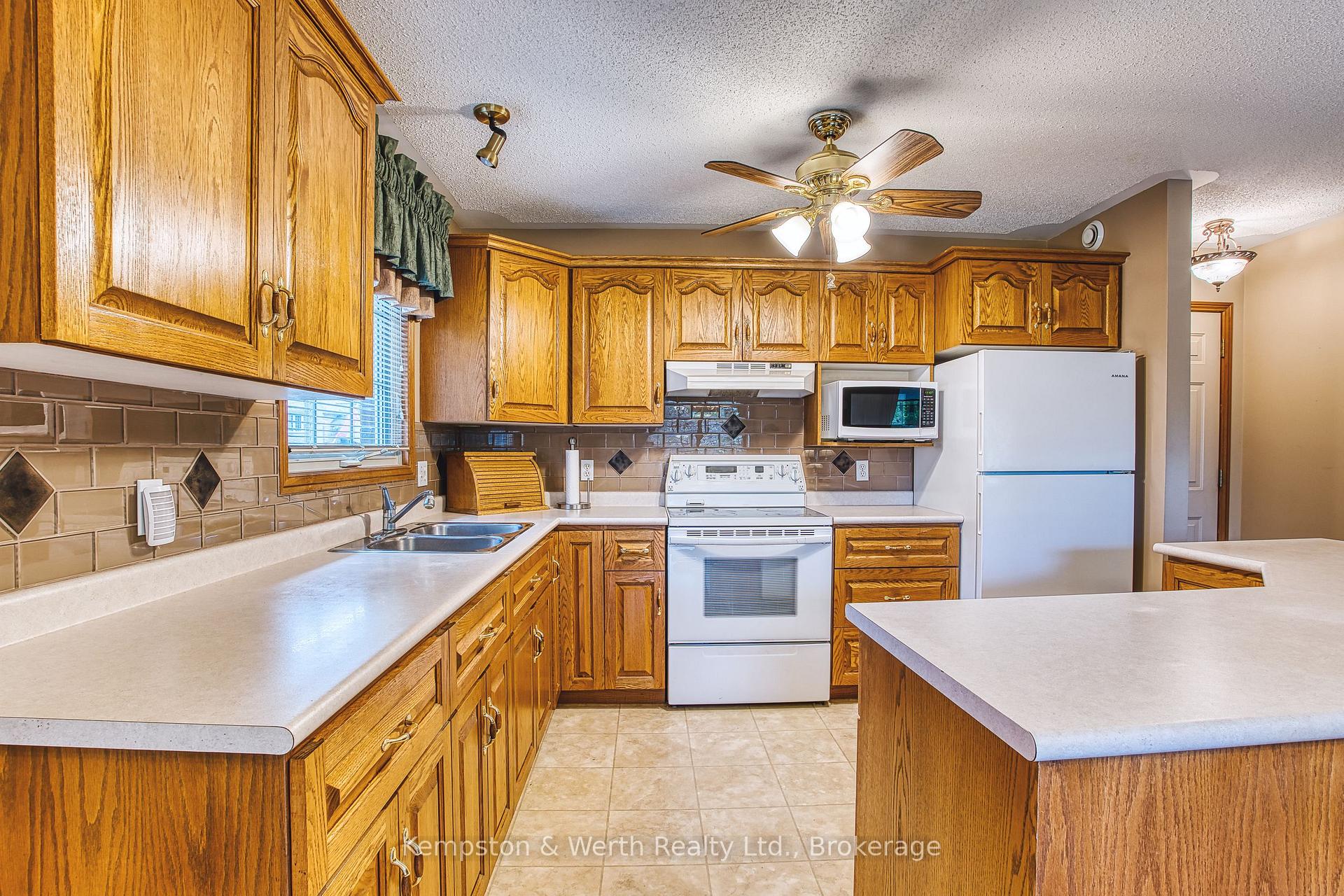 Photo 9 of 755 Wallace Avenue S, North Perth, Listowel — HOMEH