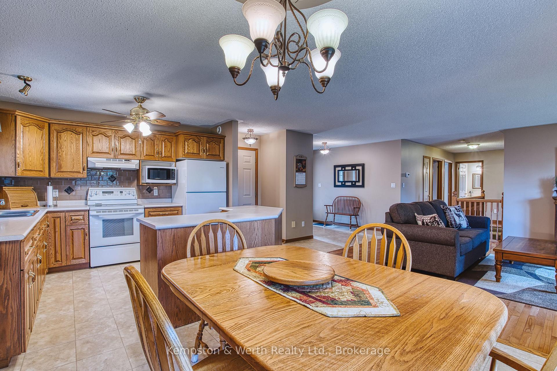 Photo 11 of 755 Wallace Avenue S, North Perth, Listowel — HOMEH