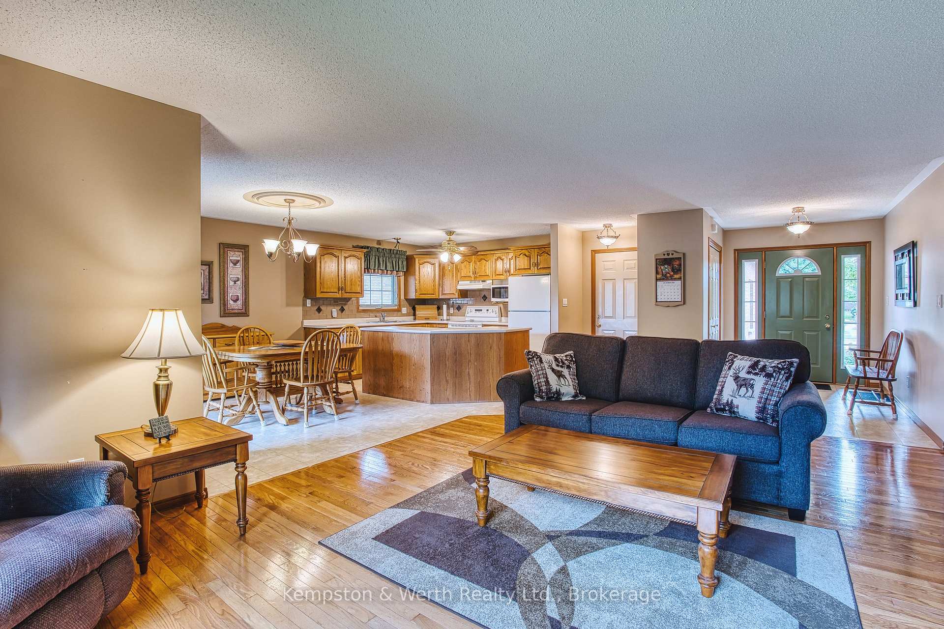 Photo 17 of 755 Wallace Avenue S, North Perth, Listowel — HOMEH