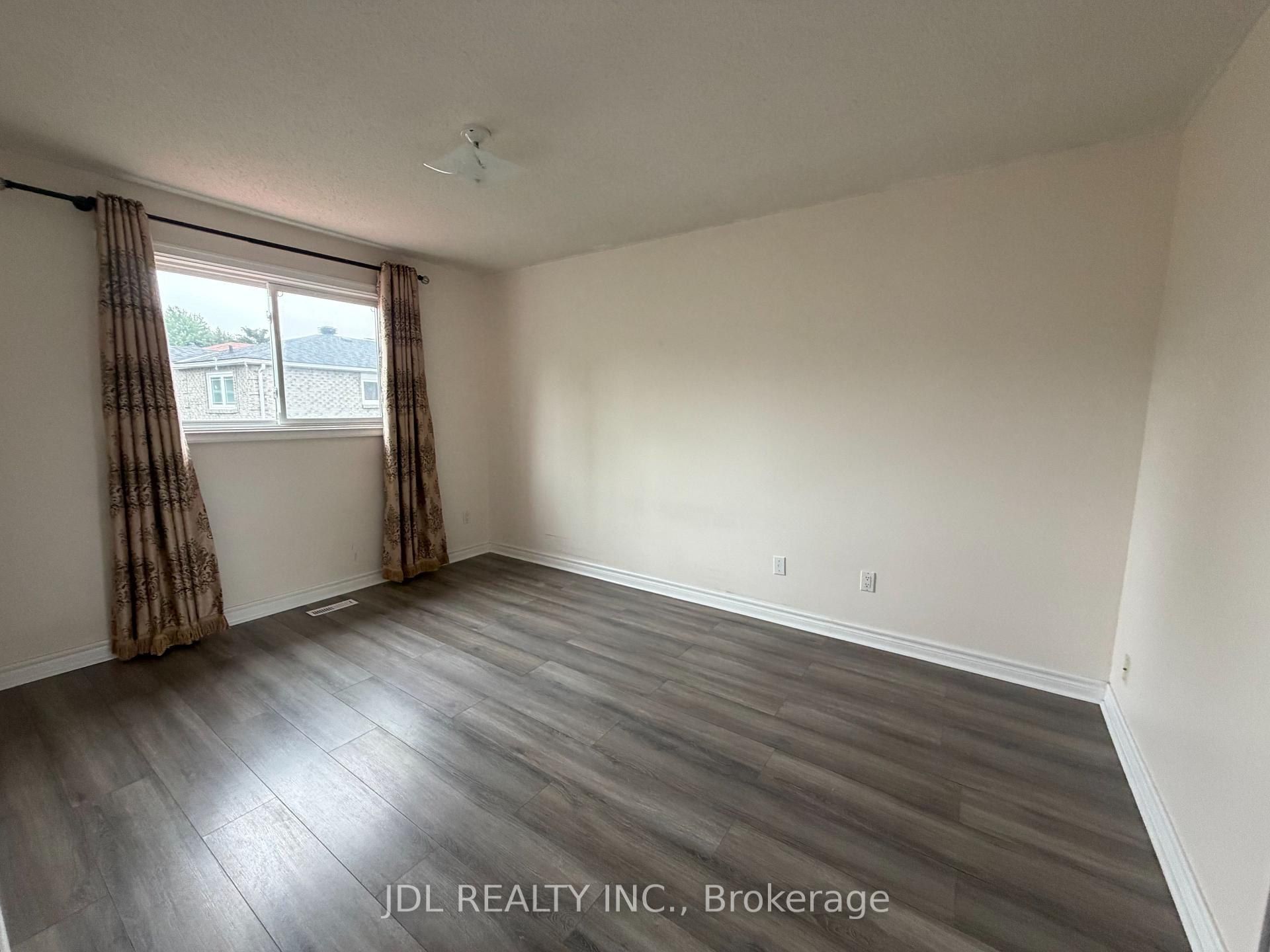 Photo 8 of 87 Strathmore Drive, Markham, Raymerville — HOMEH