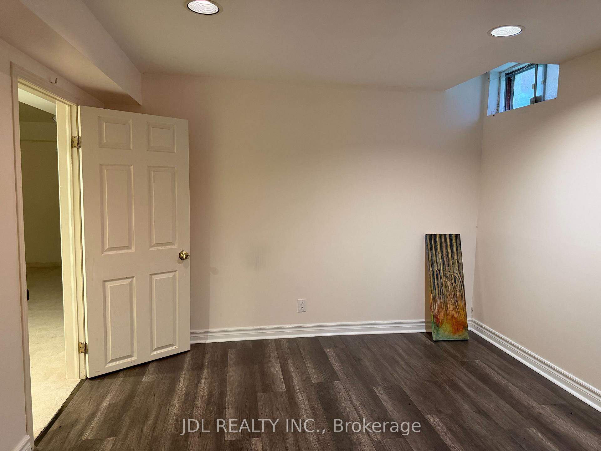 Photo 19 of 87 Strathmore Drive, Markham, Raymerville — HOMEH