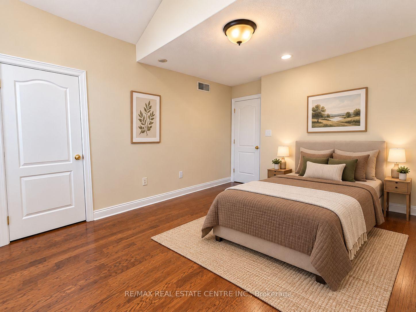 Photo 25 of 1302 Renfield Drive, Burlington, Tansley — HOMEH