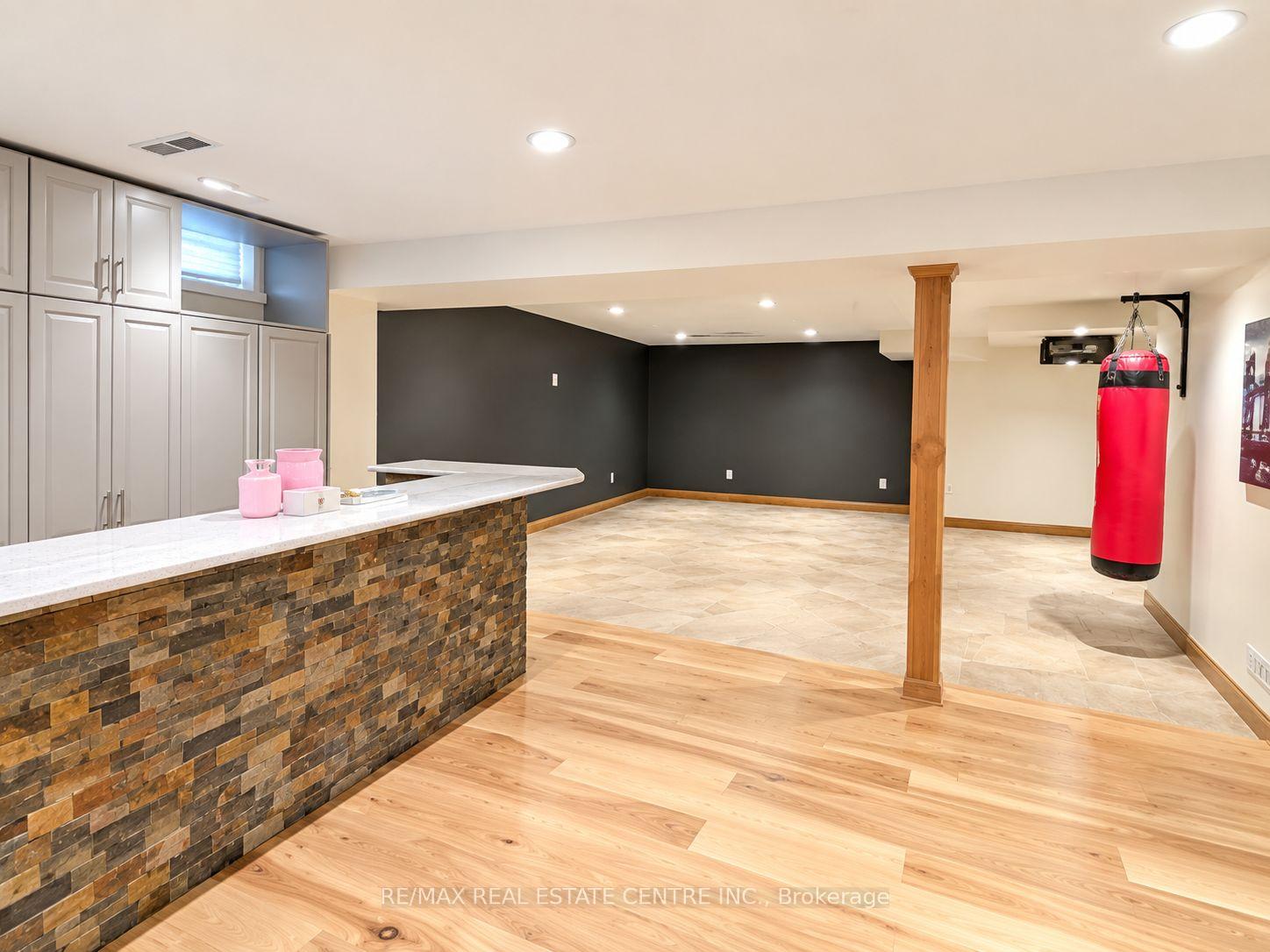 Photo 28 of 1302 Renfield Drive, Burlington, Tansley — HOMEH