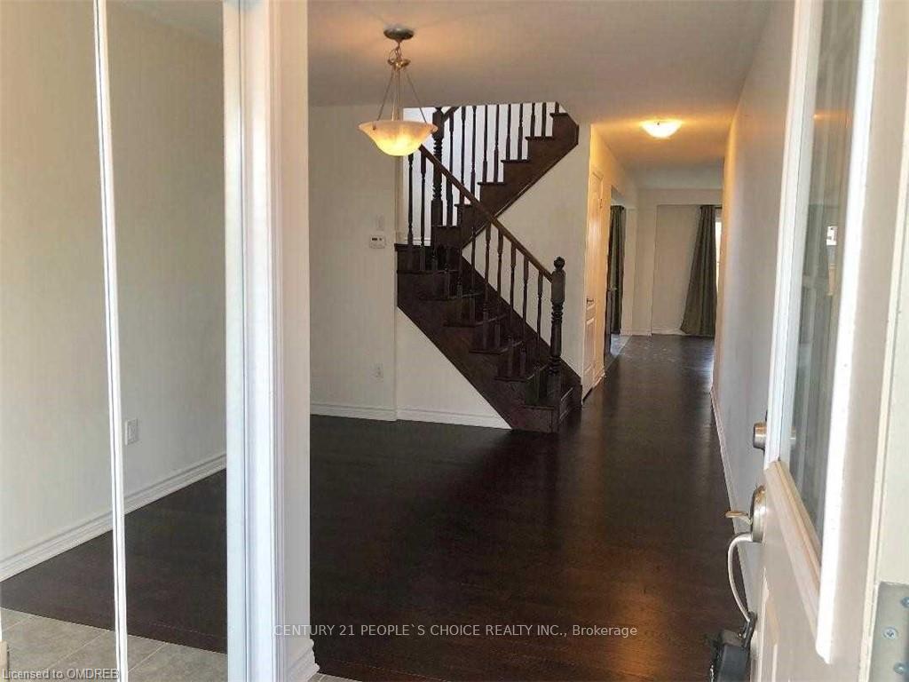 Photo 3 of 905 Orr Court, Kitchener, Rosenburg — HOMEH