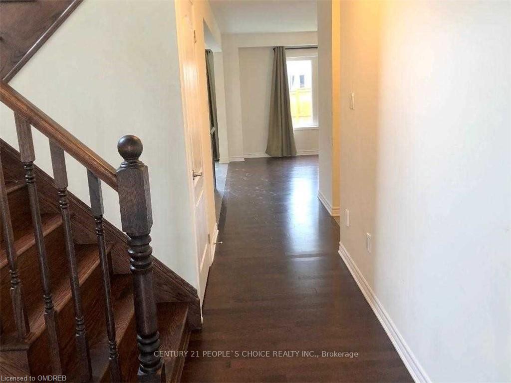 Photo 5 of 905 Orr Court, Kitchener, Rosenburg — HOMEH