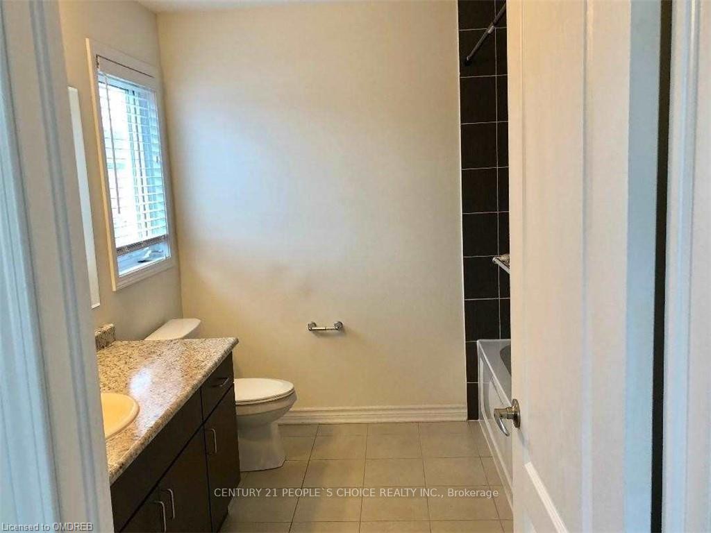 Photo 12 of 905 Orr Court, Kitchener, Rosenburg — HOMEH