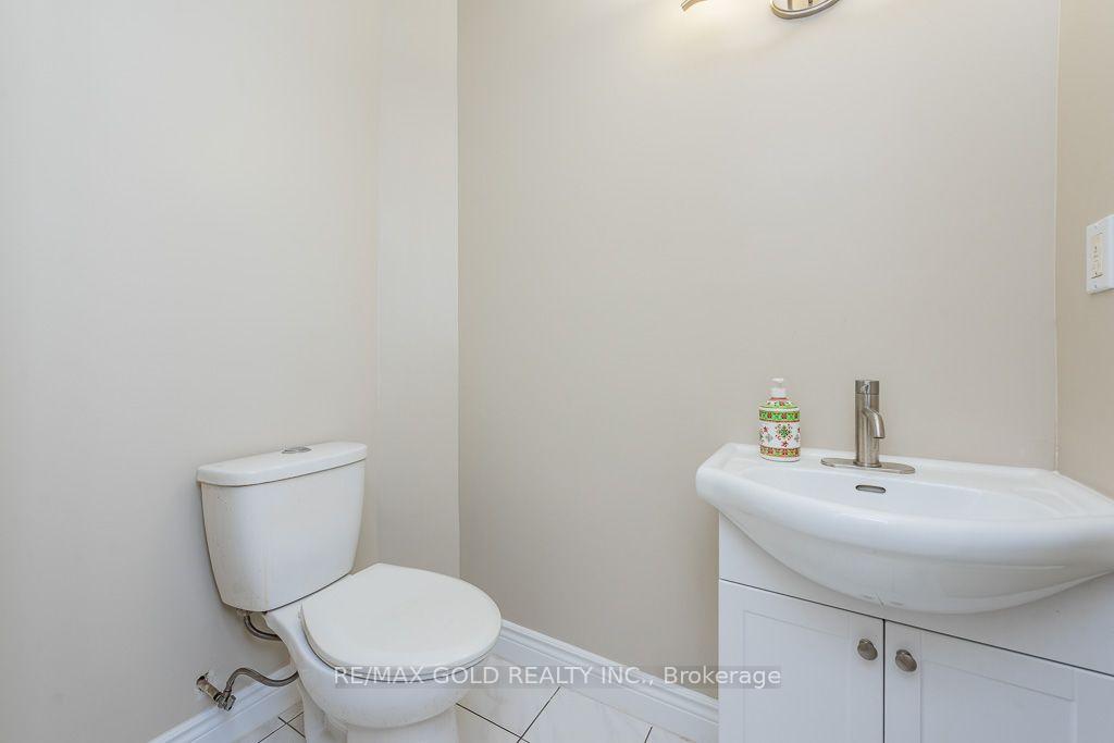 Photo 12 of 7283 Sigsbee Drive, Mississauga, Malton — HOMEH