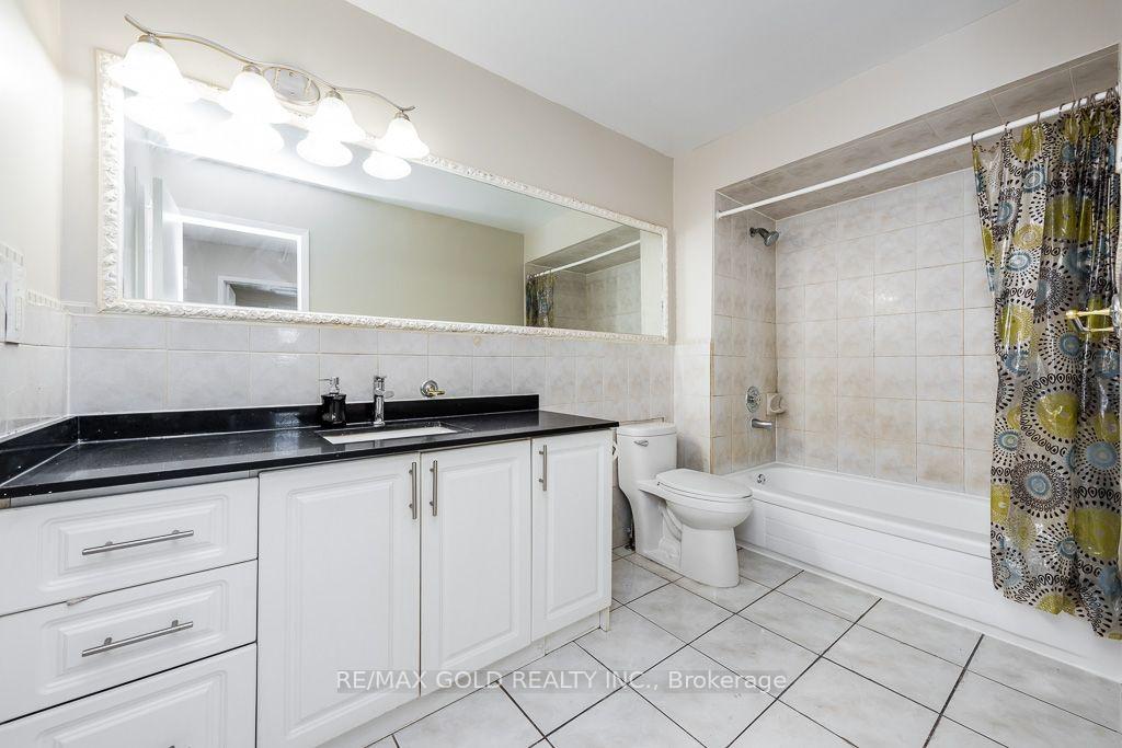 Photo 16 of 7283 Sigsbee Drive, Mississauga, Malton — HOMEH