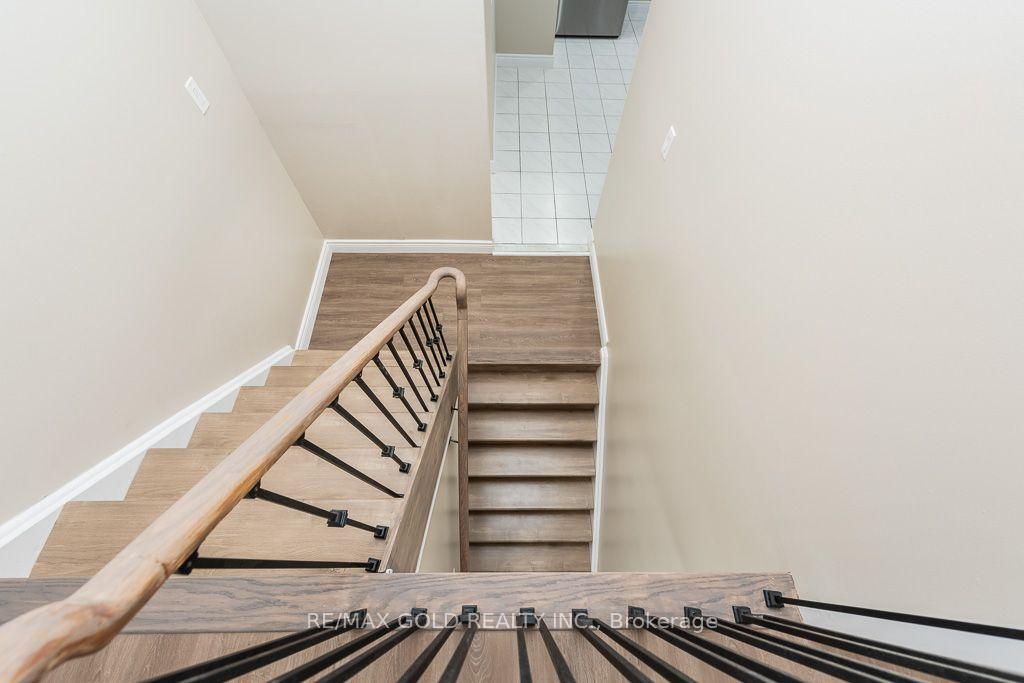 Photo 17 of 7283 Sigsbee Drive, Mississauga, Malton — HOMEH