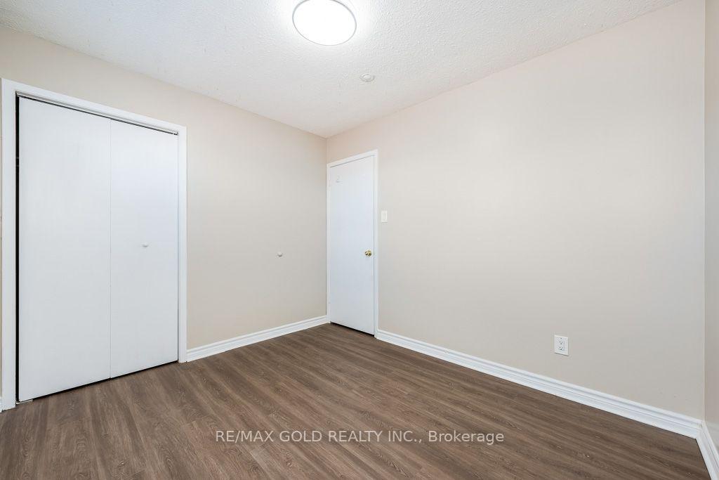 Photo 20 of 7283 Sigsbee Drive, Mississauga, Malton — HOMEH