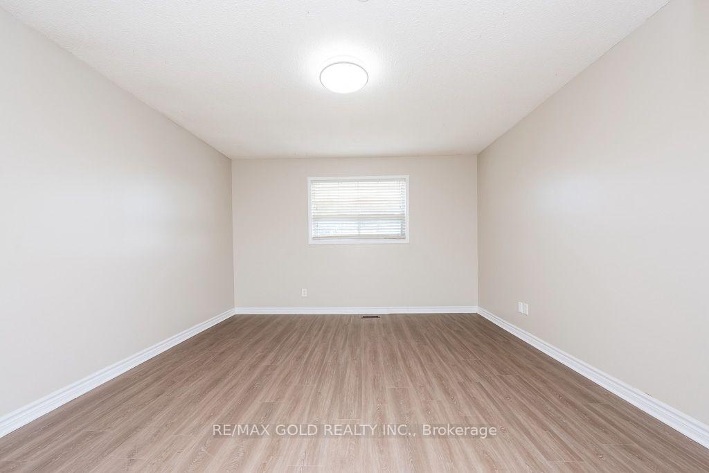 Photo 24 of 7283 Sigsbee Drive, Mississauga, Malton — HOMEH