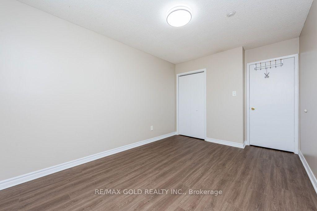 Photo 25 of 7283 Sigsbee Drive, Mississauga, Malton — HOMEH