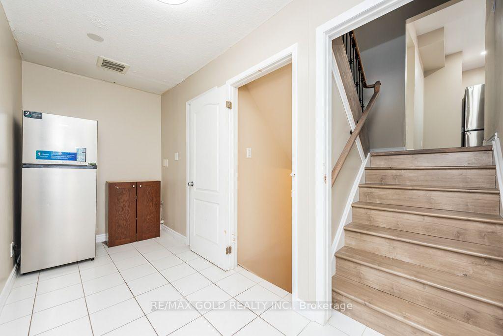 Photo 28 of 7283 Sigsbee Drive, Mississauga, Malton — HOMEH