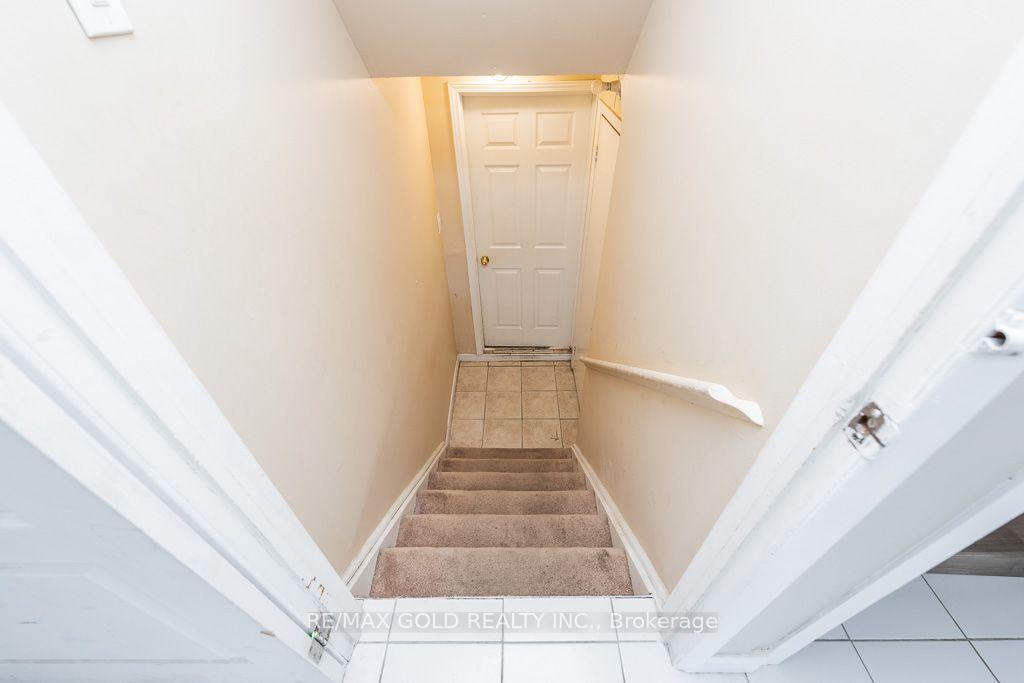 Photo 29 of 7283 Sigsbee Drive, Mississauga, Malton — HOMEH