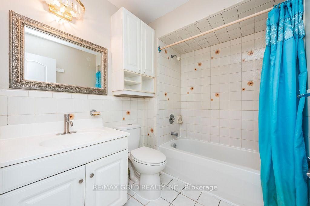 Photo 30 of 7283 Sigsbee Drive, Mississauga, Malton — HOMEH
