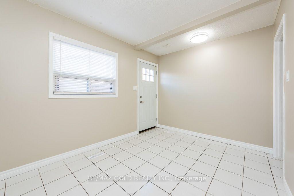 Photo 32 of 7283 Sigsbee Drive, Mississauga, Malton — HOMEH