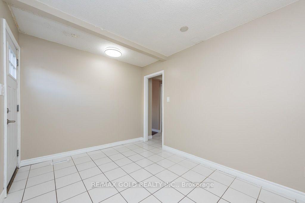 Photo 33 of 7283 Sigsbee Drive, Mississauga, Malton — HOMEH