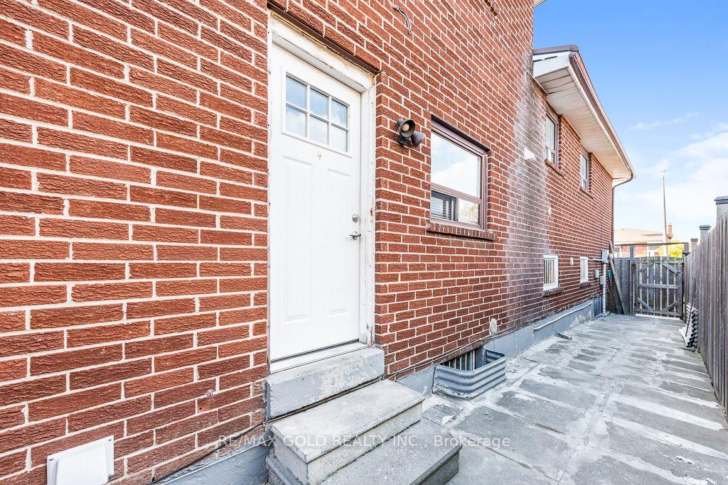 Photo 38 of 7283 Sigsbee Drive, Mississauga, Malton — HOMEH