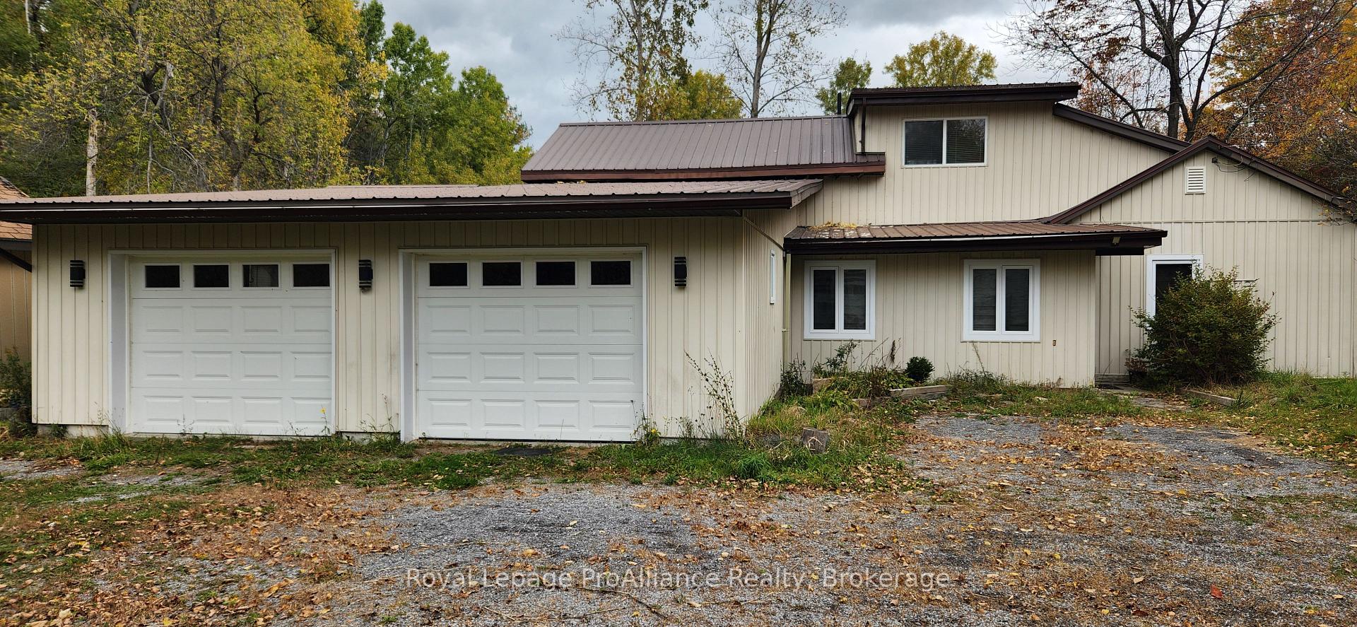 Photo 2 of 257 Halloway Road, Quinte West, Sidney Ward — HOMEH
