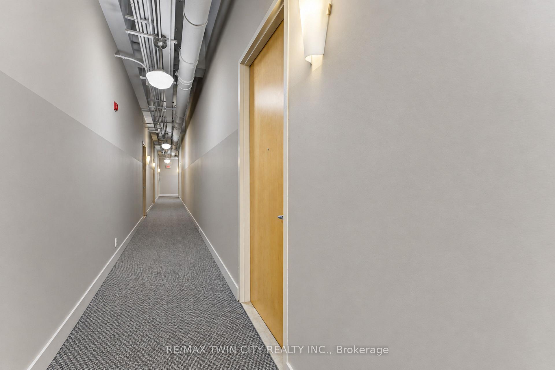 Photo 7 of Unit 405, 404 King Street W, Kitchener, City Commercial Core — HOMEH